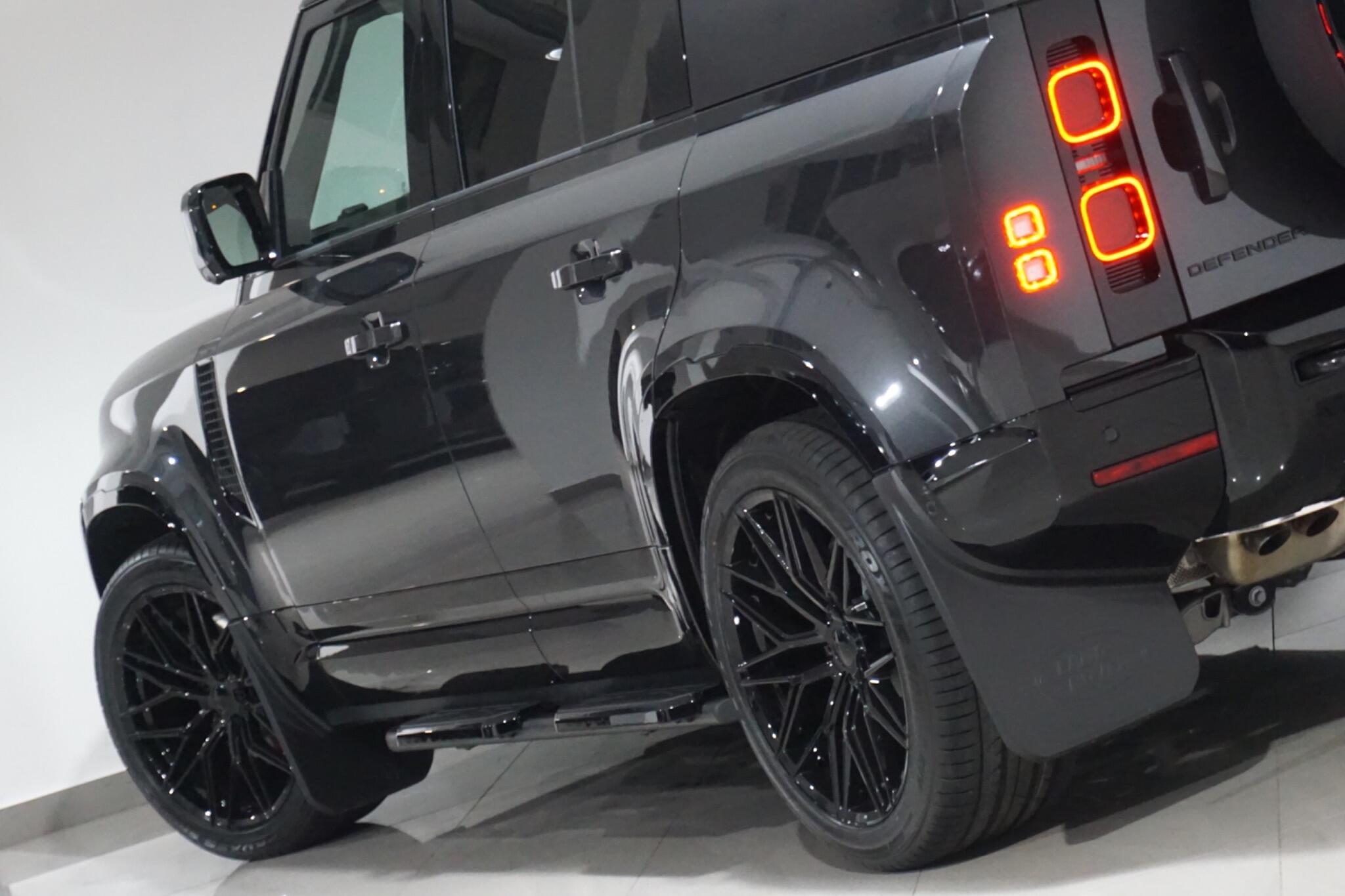 Land Rover Defender 110 3.0 D350 MHEV X-Dynamic HSE Hard Top SUV Auto 4WD MWB Euro 6 (s/s) 5dr